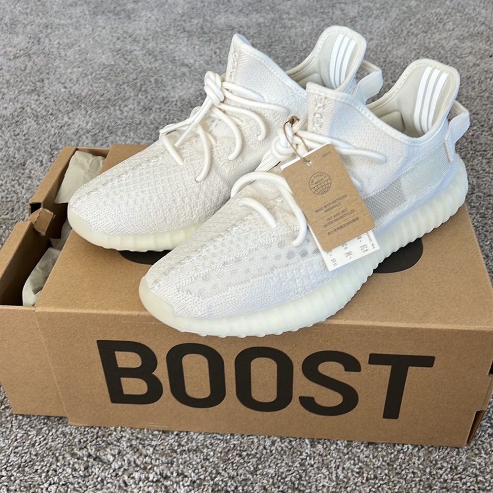 Authentic YEEZY BOOST YZY 350 V2 by Adidas New in Box size 10 color Bone